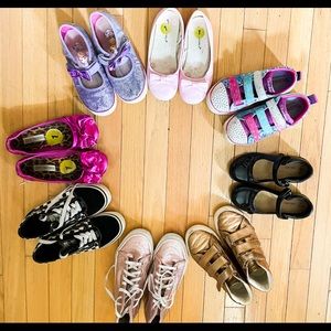 🛑Sold 8 pairs of girls kids shoes, size 13 SOLD🛑